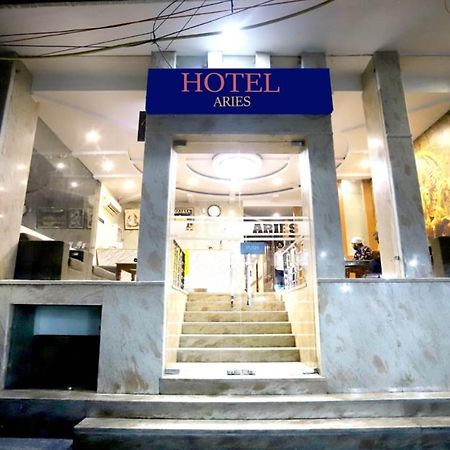 Hotel Aries Yeni Delhi Dış mekan fotoğraf