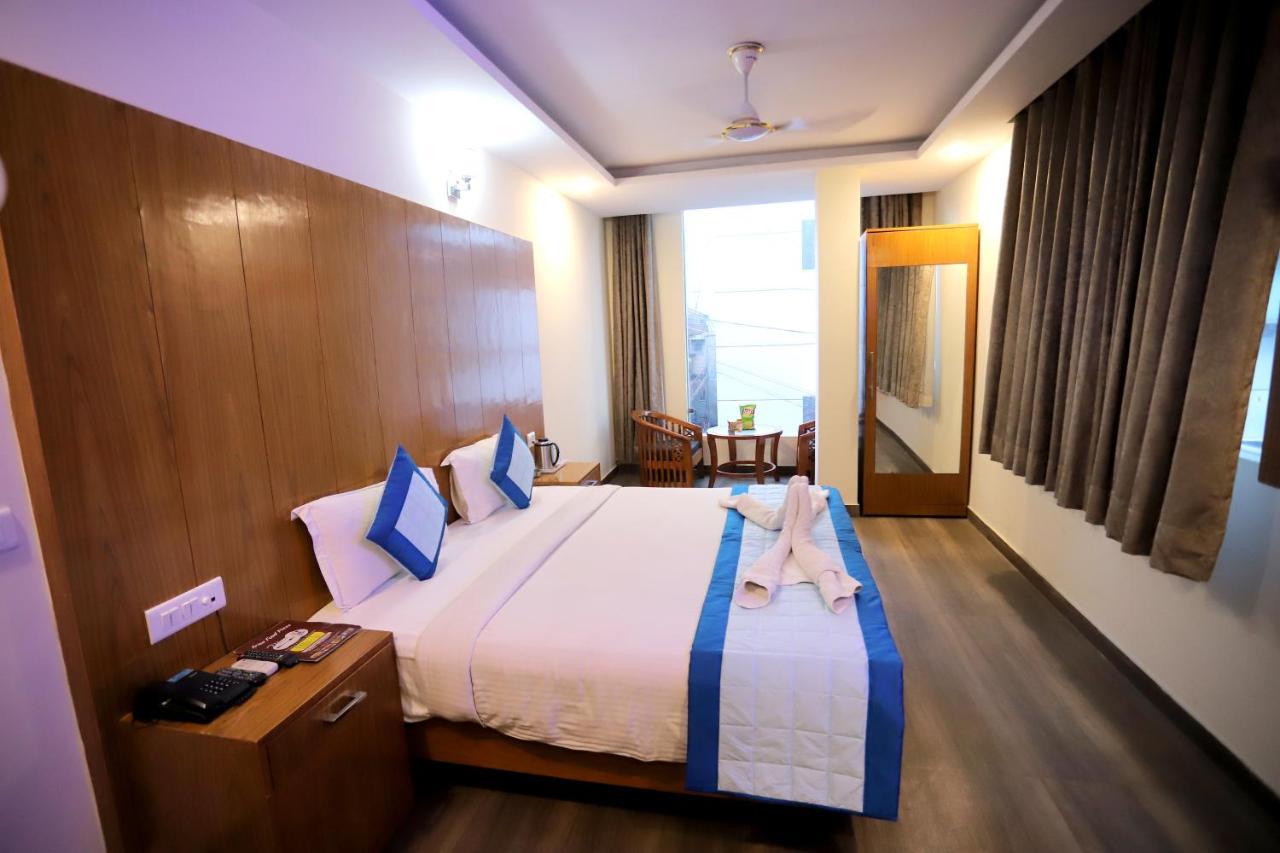 Hotel Aries Yeni Delhi Dış mekan fotoğraf