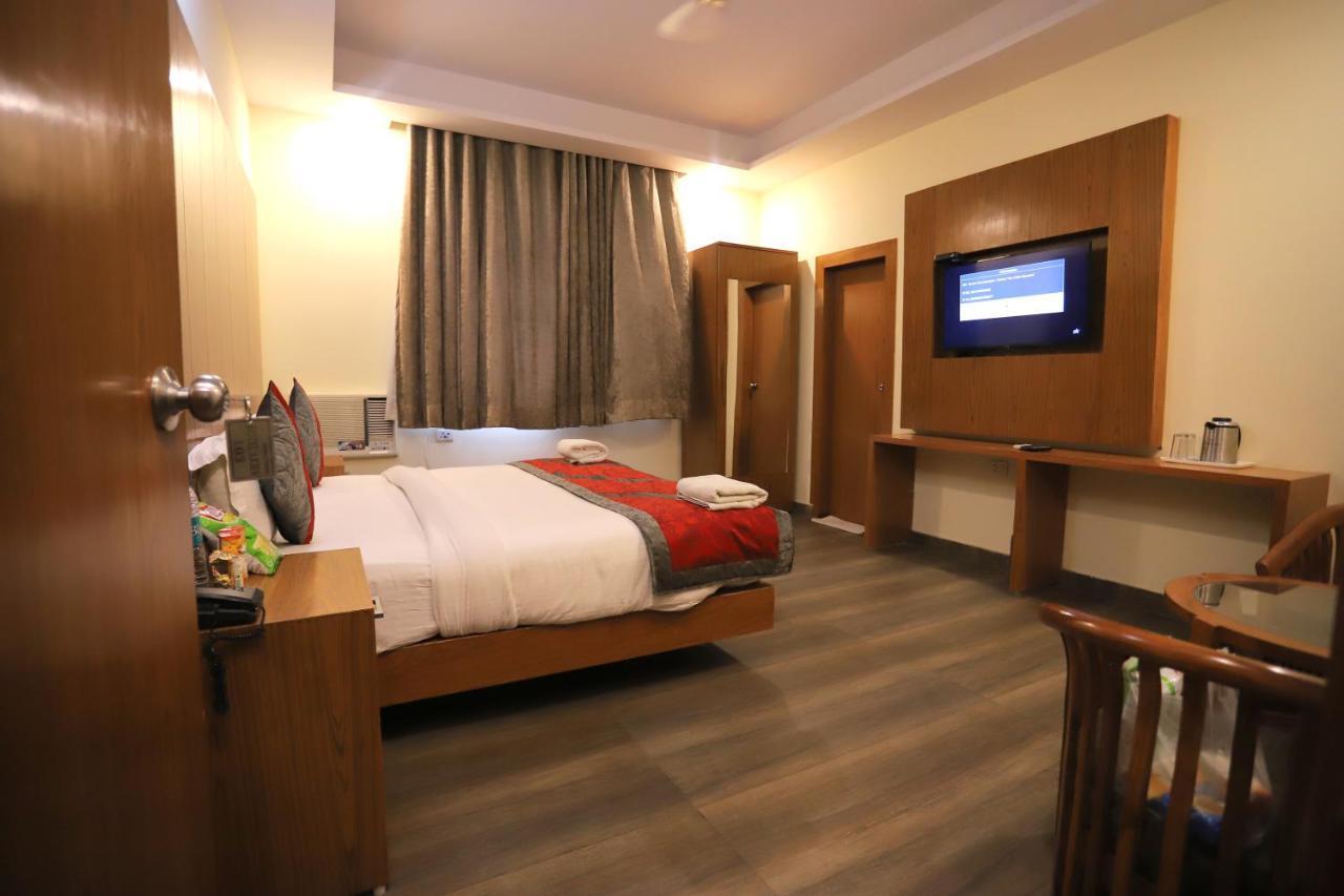 Hotel Aries Yeni Delhi Dış mekan fotoğraf